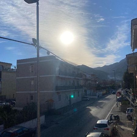 Apartmán Domus Melius Castellammare di Stabia Exteriér fotografie