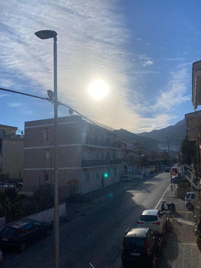 Apartmán Domus Melius Castellammare di Stabia Exteriér fotografie